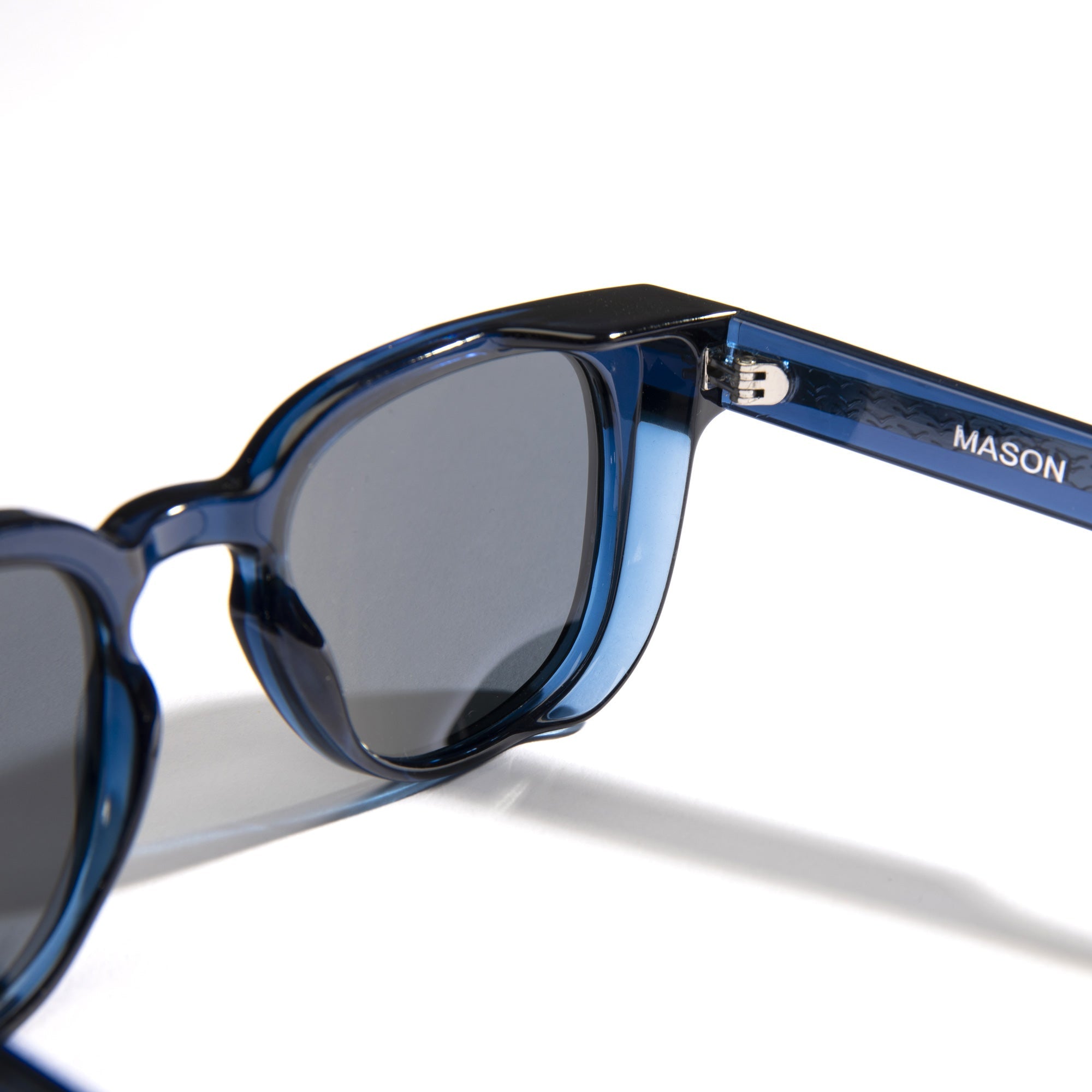 #color_dark-seas-smoke-polarized-lens