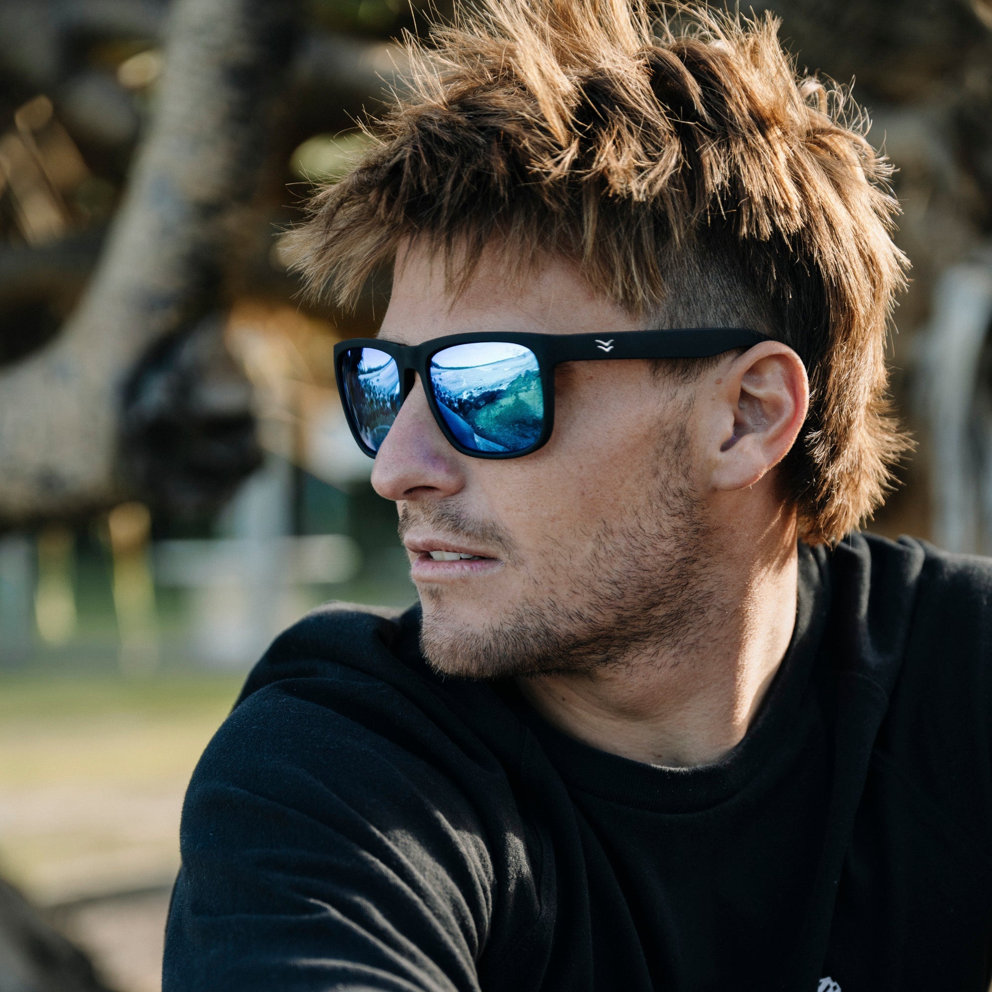 #color_black-ice-blue-polarized-lens